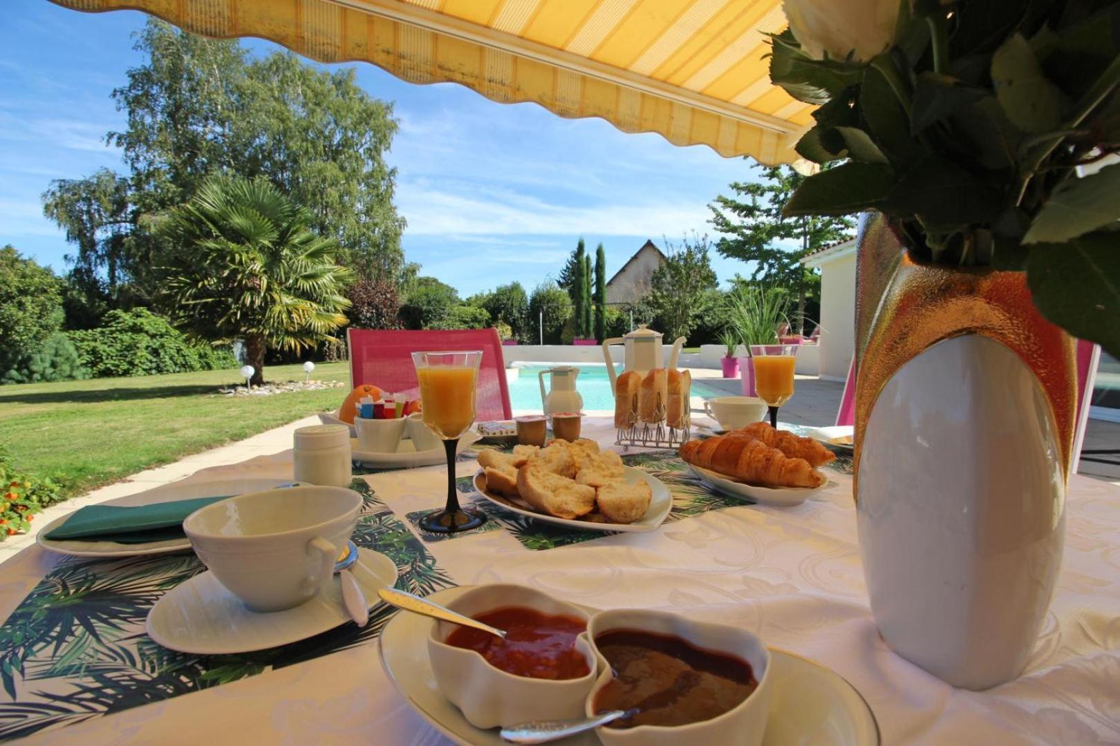 Les Carpes A Limoges Bed & Breakfast Exterior foto
