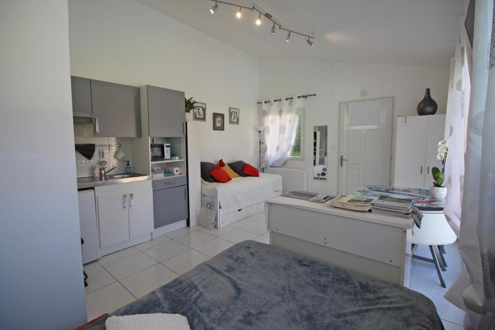 Les Carpes A Limoges Bed & Breakfast Exterior foto