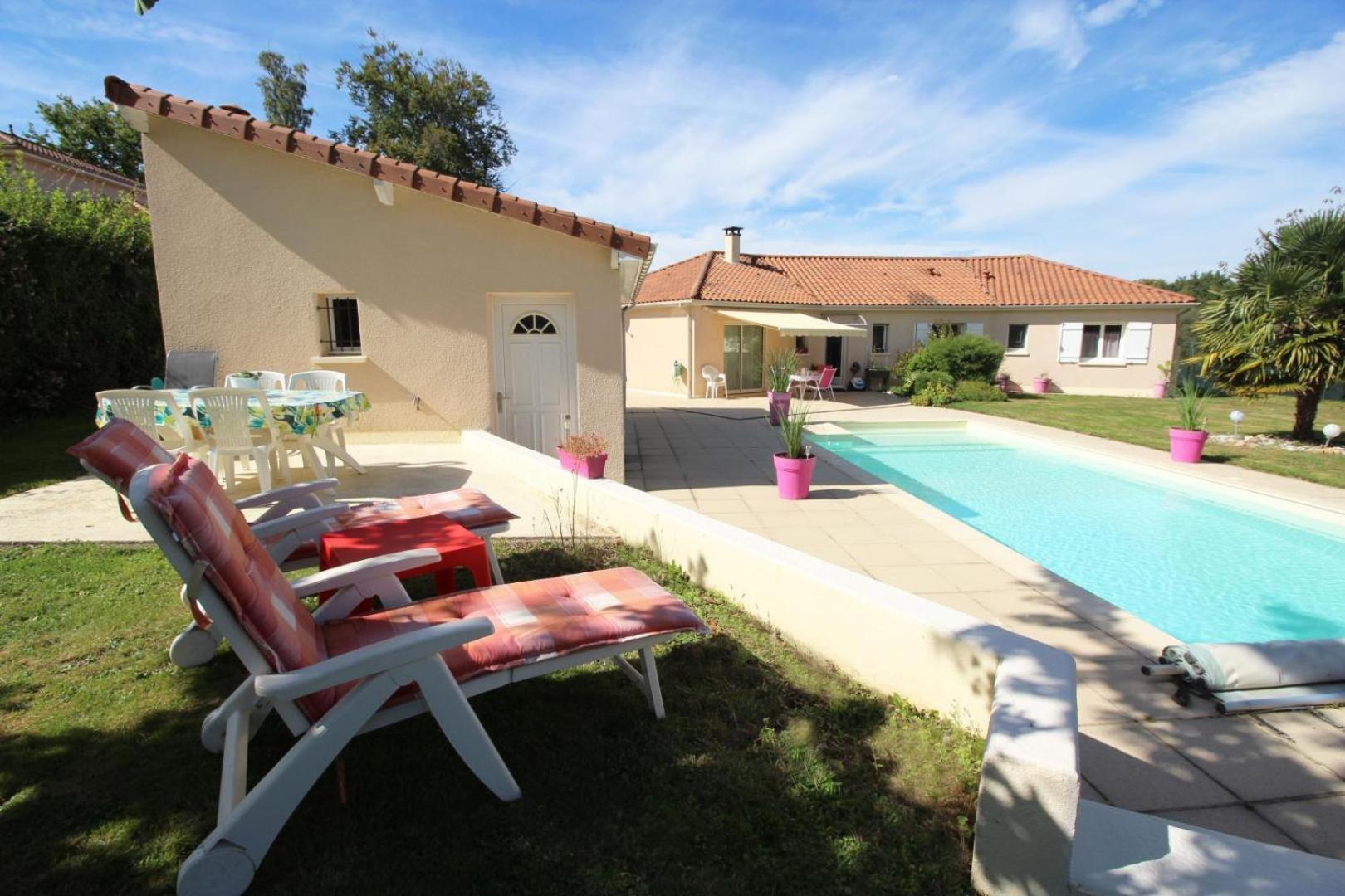 Les Carpes A Limoges Bed & Breakfast Exterior foto