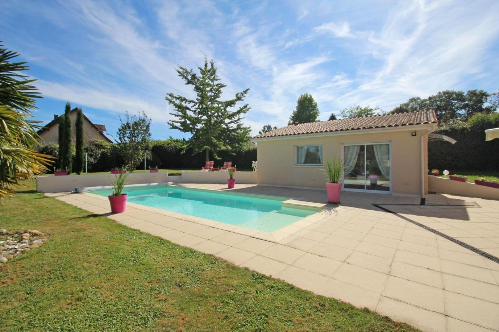 Les Carpes A Limoges Bed & Breakfast Exterior foto